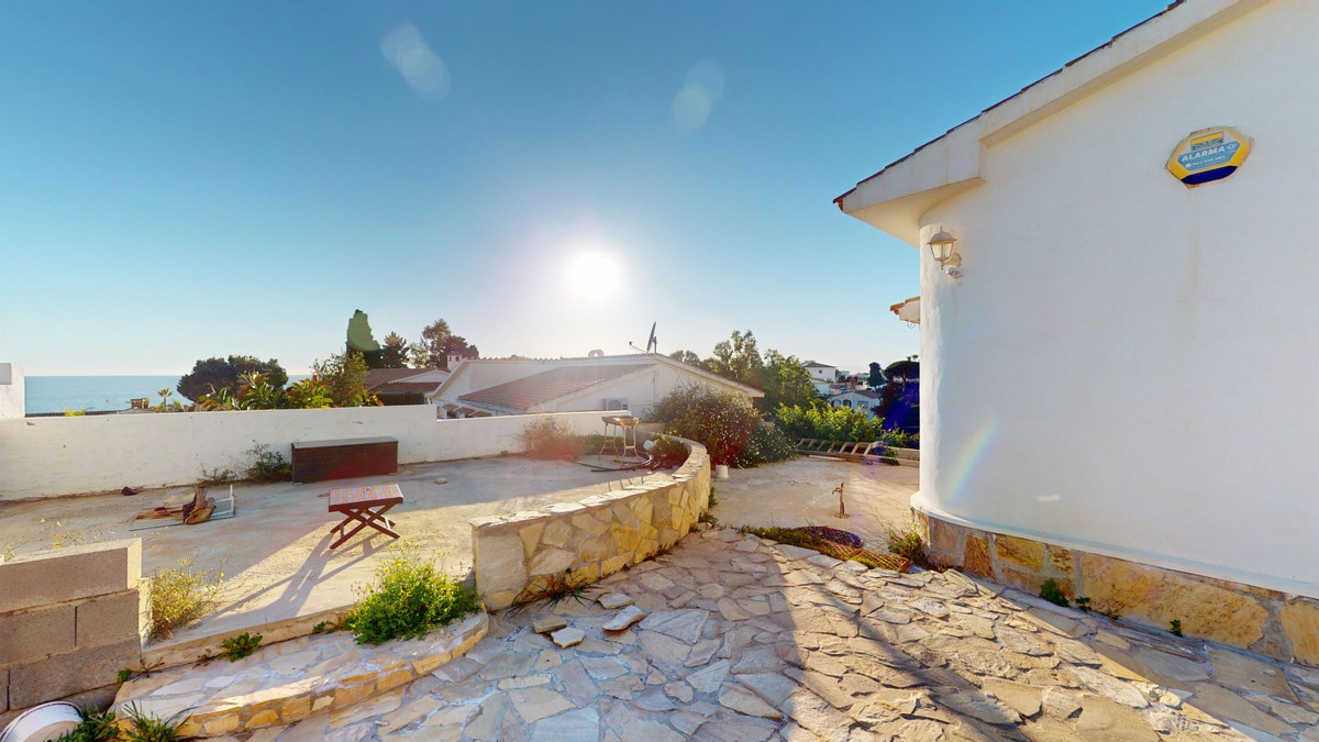 Huis te koop in Benajarafe | 4 slaapkamers H5123272