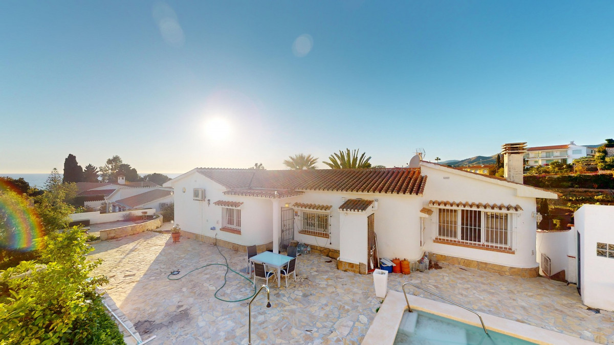 Huis te koop in Benajarafe | 4 slaapkamers H5123272