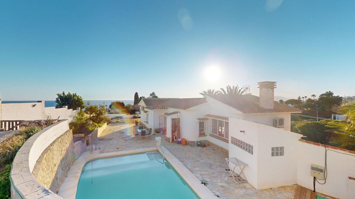 Huis te koop in Benajarafe | 4 slaapkamers H5123272