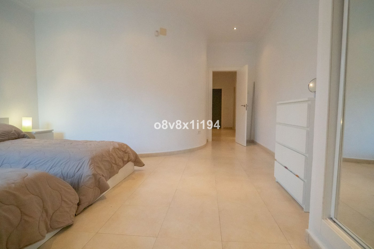 Huis te koop in Benajarafe | 5 slaapkamers H5243974