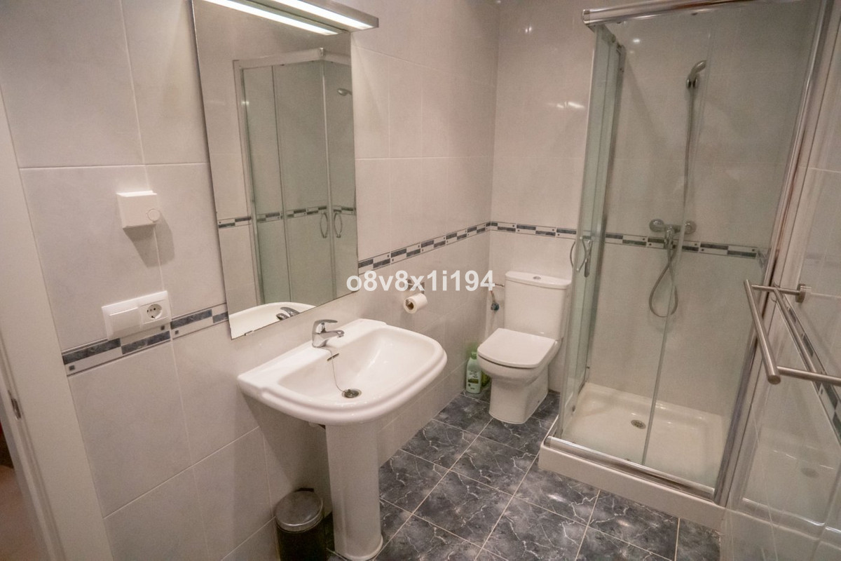 Huis te koop in Benajarafe | 5 slaapkamers H5243974