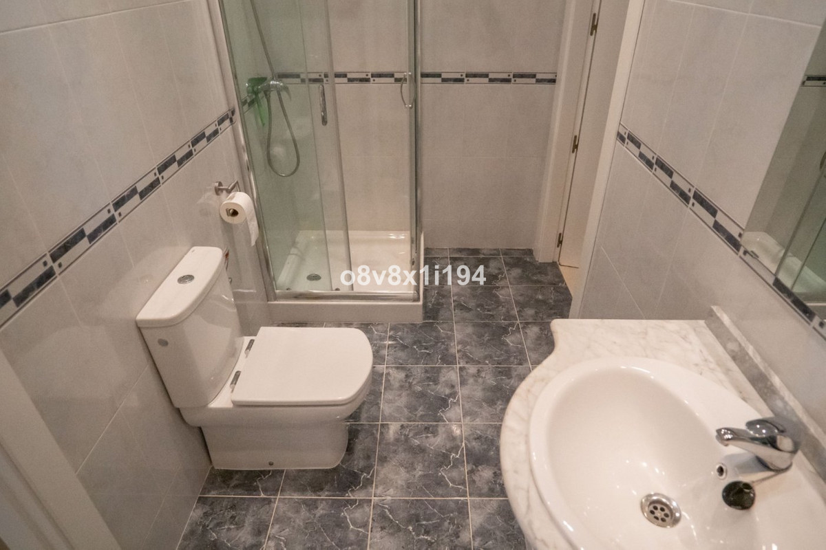 Huis te koop in Benajarafe | 5 slaapkamers H5243974