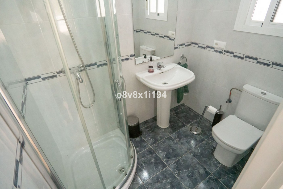 Huis te koop in Benajarafe | 5 slaapkamers H5243974