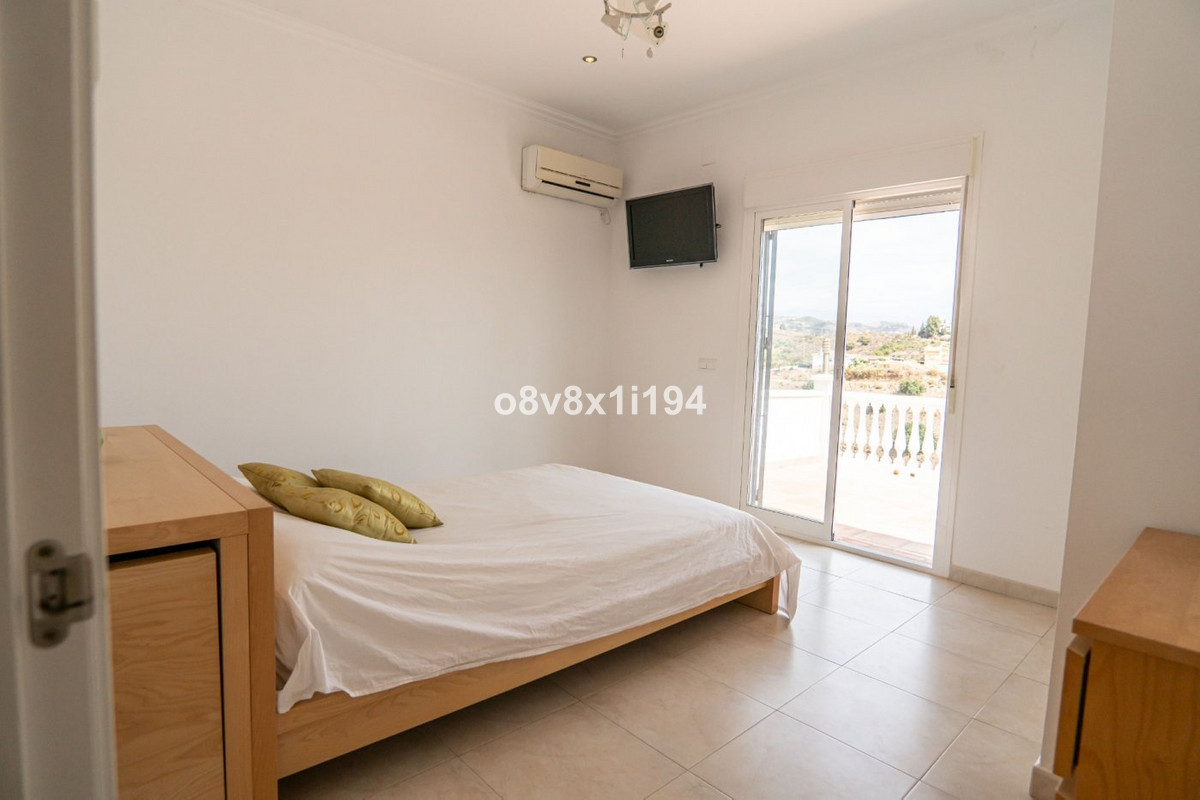 Huis te koop in Benajarafe | 5 slaapkamers H5243974