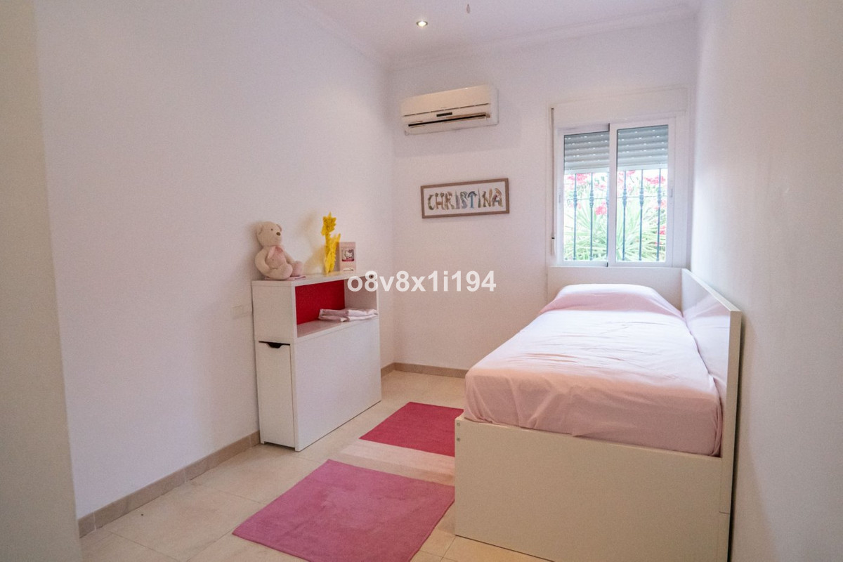 Huis te koop in Benajarafe | 5 slaapkamers H5243974