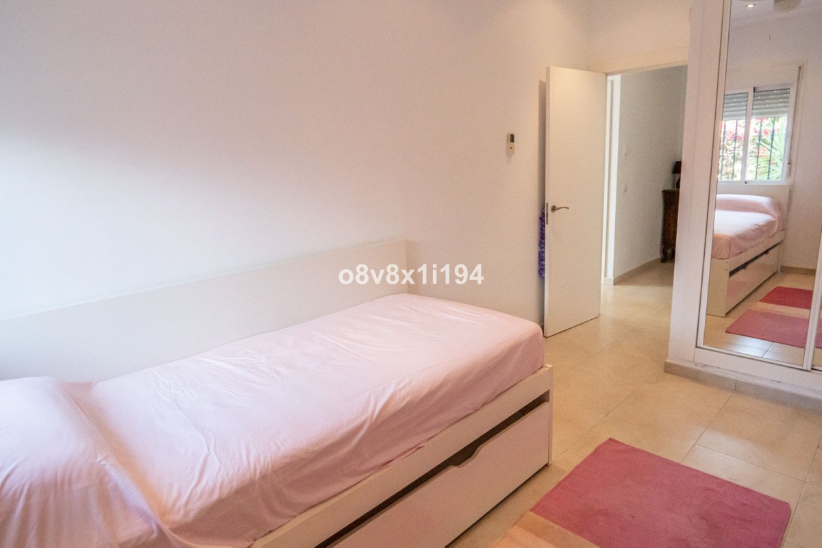 Huis te koop in Benajarafe | 5 slaapkamers H5243974