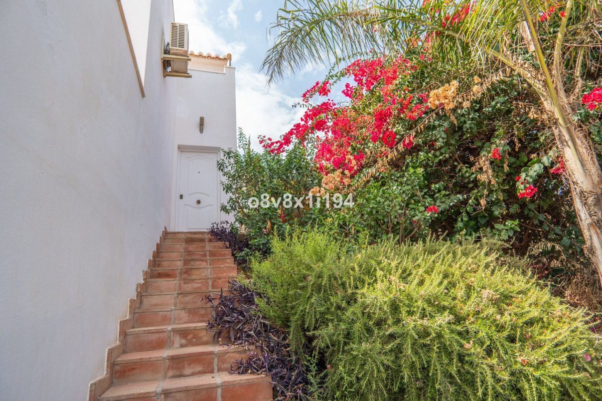 Huis te koop in Benajarafe | 5 slaapkamers H5243974