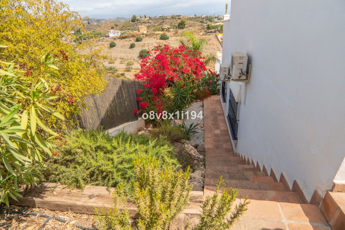 Huis te koop in Benajarafe | 5 slaapkamers H5243974