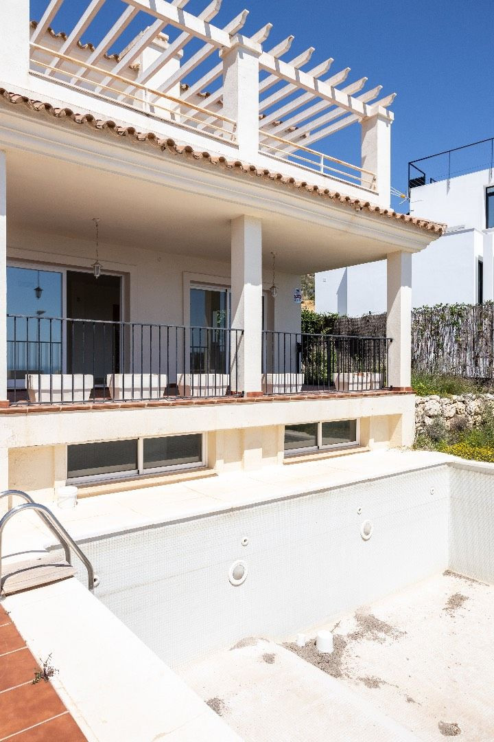 Property main view 44