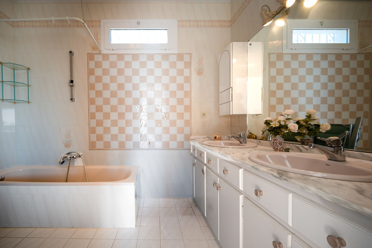 Property main view 64