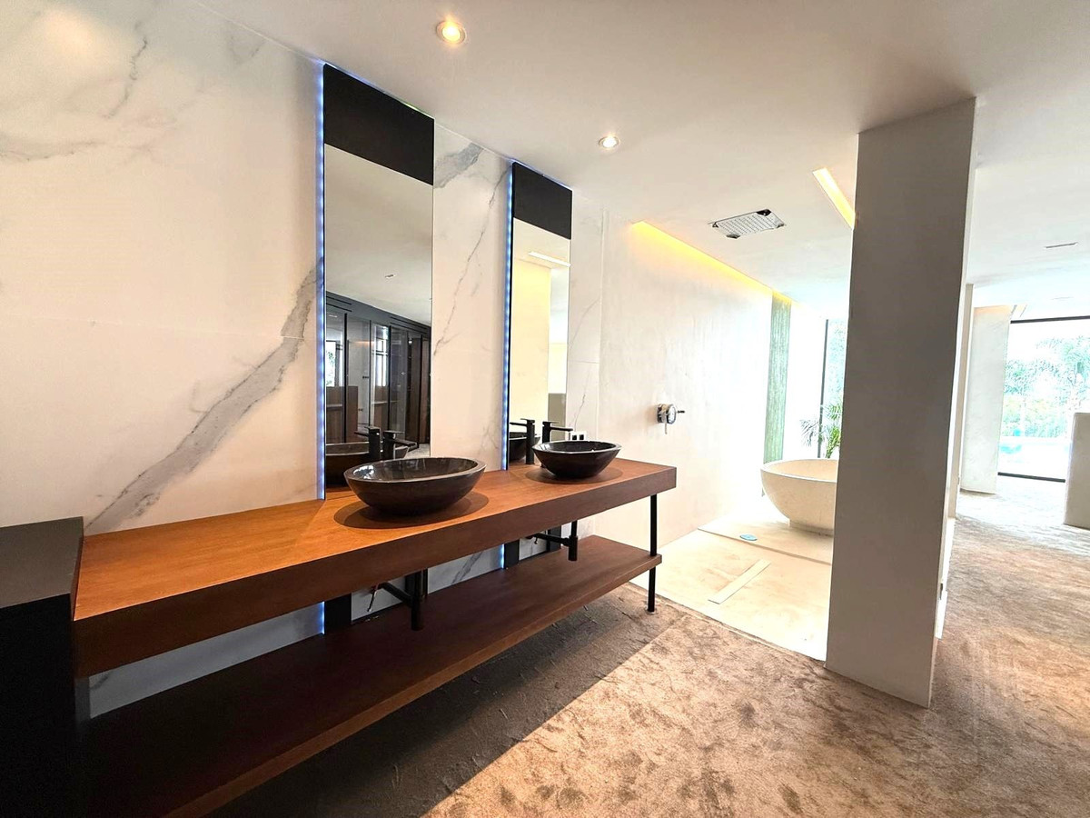 Property main view 40