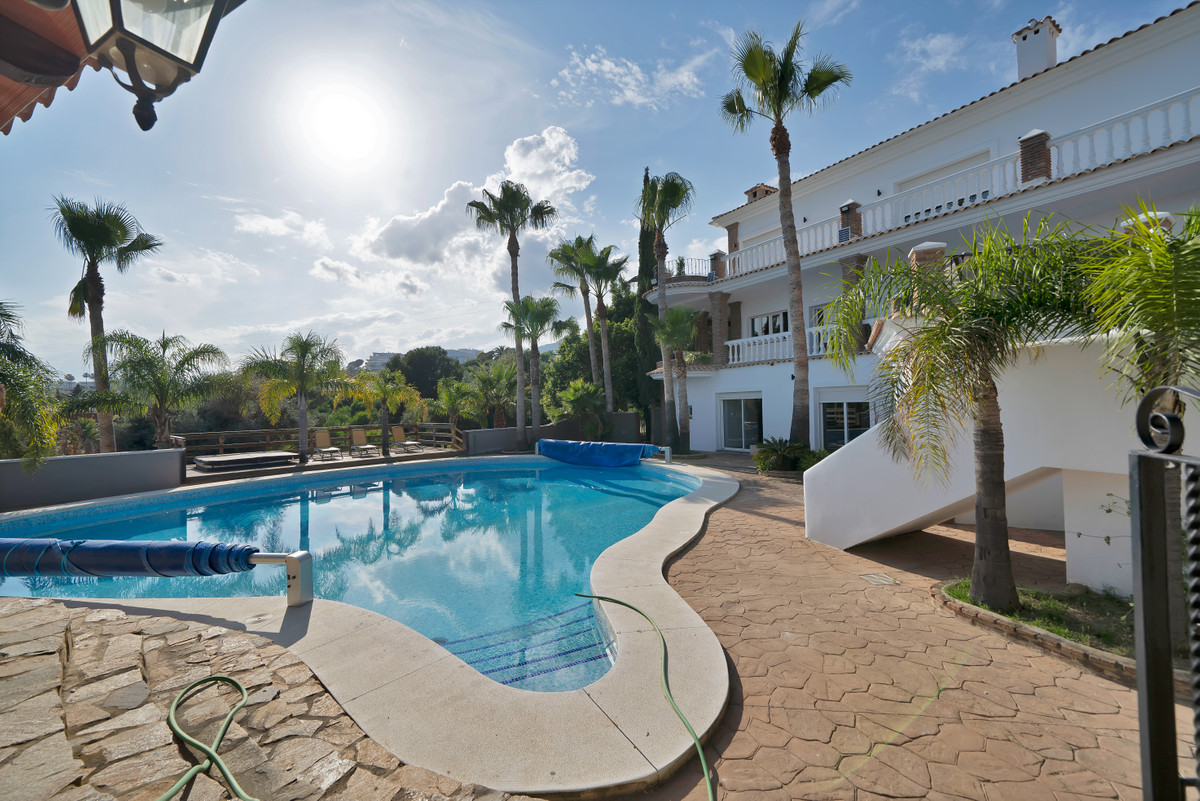 Huis te koop in Benalmadena | 9 slaapkamers H5046229