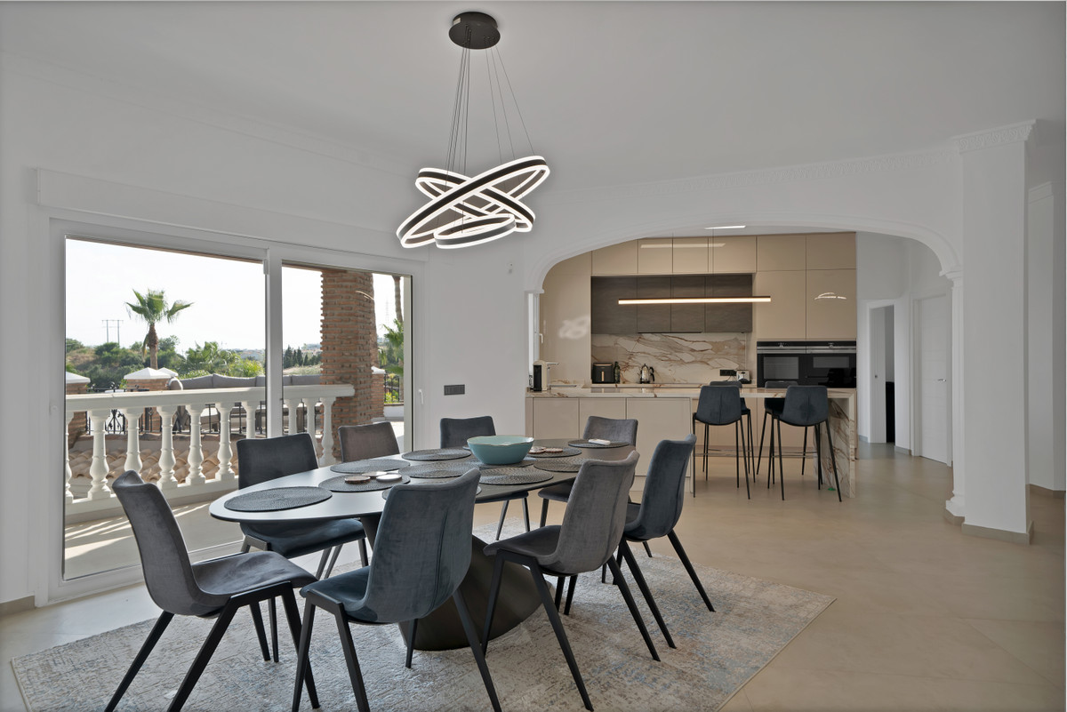 Huis te koop in Benalmadena | 9 slaapkamers H5046229