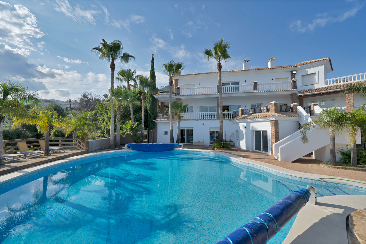 Huis te koop in Benalmadena | 9 slaapkamers H5046229