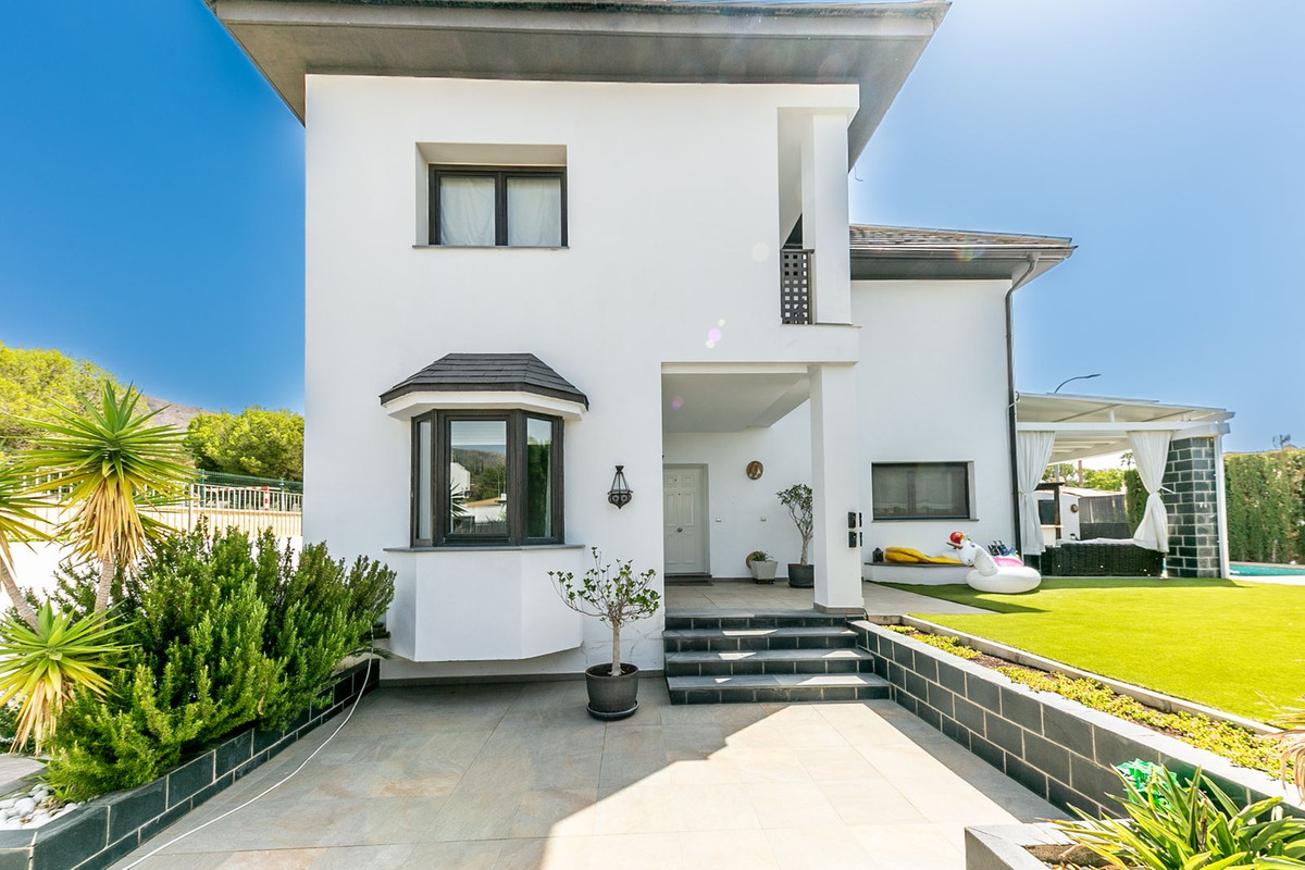 Huis te koop in Benalmadena | 5 slaapkamers H5084266
