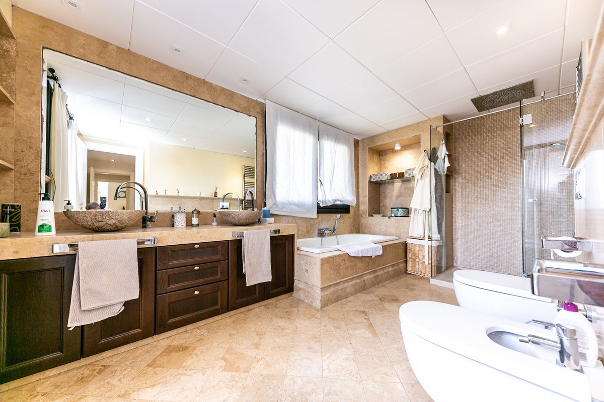 Huis te koop in Benalmadena | 5 slaapkamers H5084266