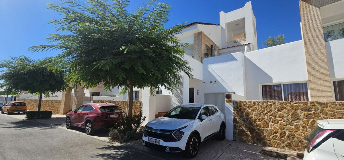 Huis te koop in Benalmadena | 4 slaapkamers H5125999
