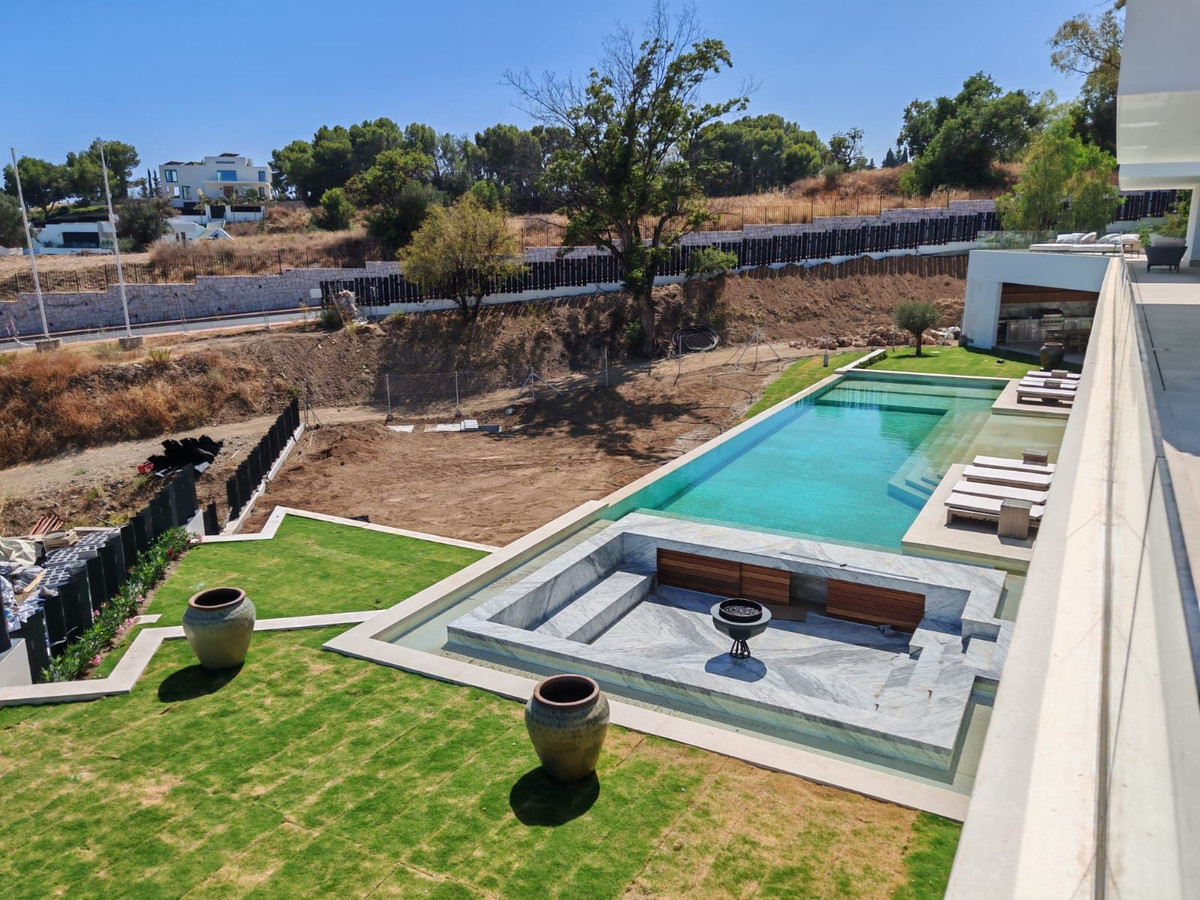 Detached Villa for sale in Benalmadena | 6 bedrooms H5130820