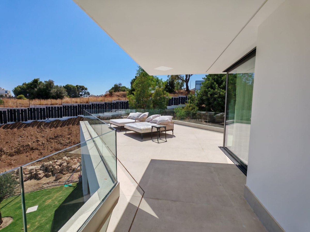 Detached Villa for sale in Benalmadena | 6 bedrooms H5130820
