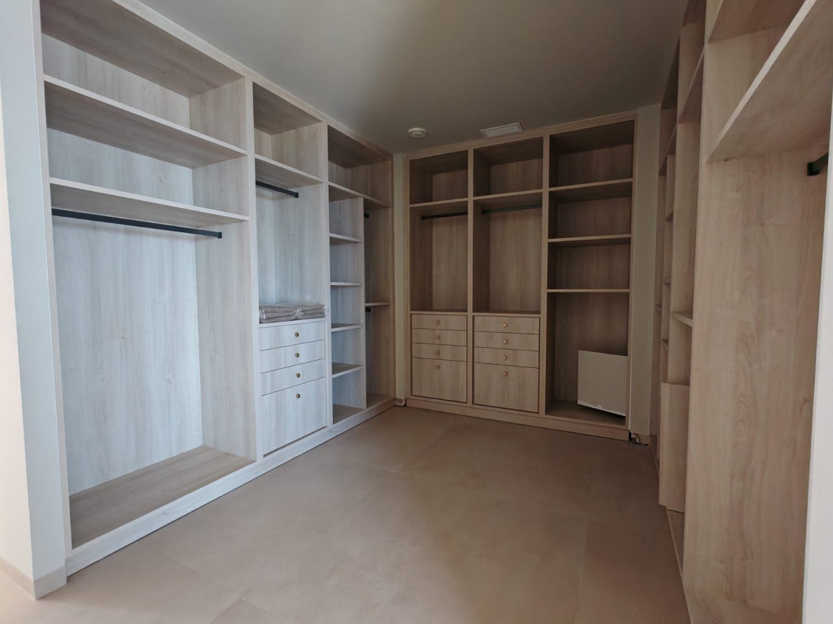 Detached Villa for sale in Benalmadena | 6 bedrooms H5130820