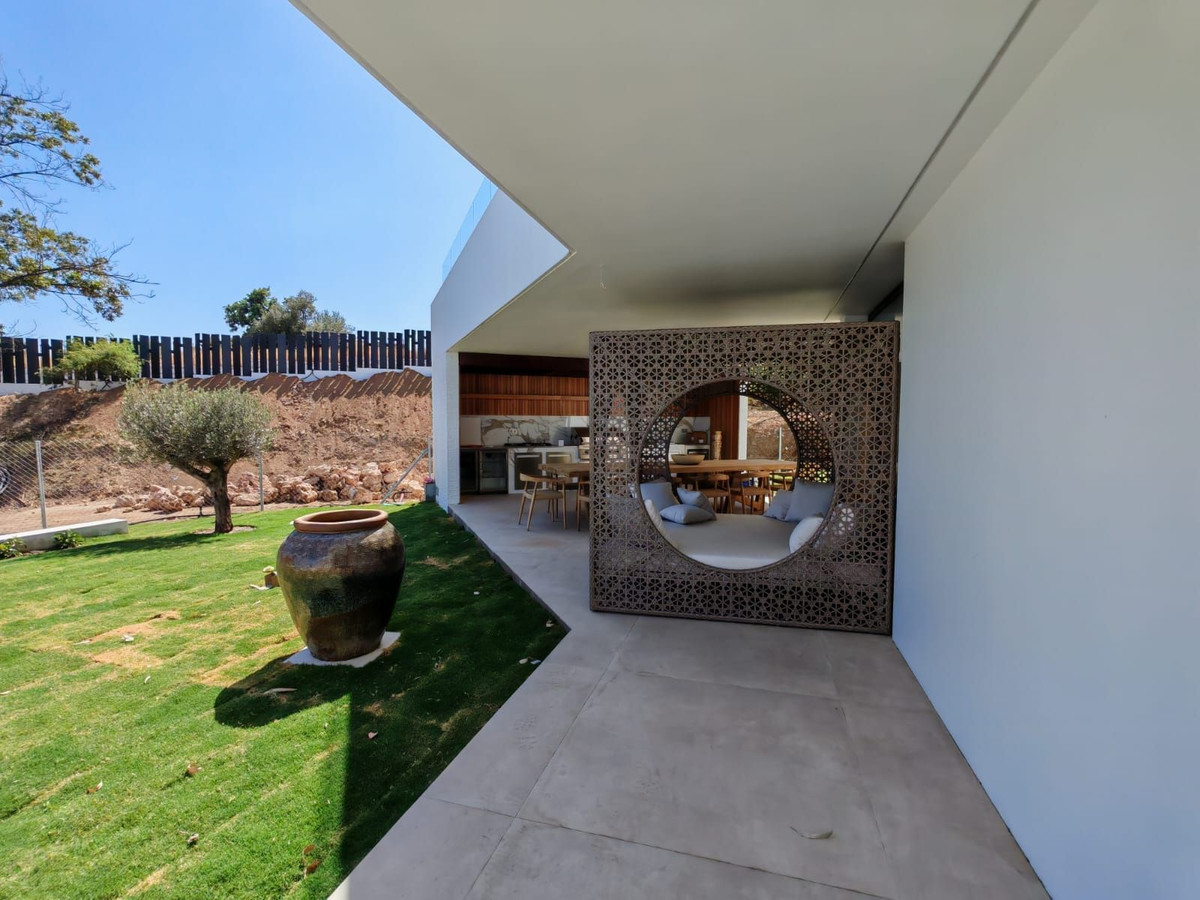 Detached Villa for sale in Benalmadena | 6 bedrooms H5130820