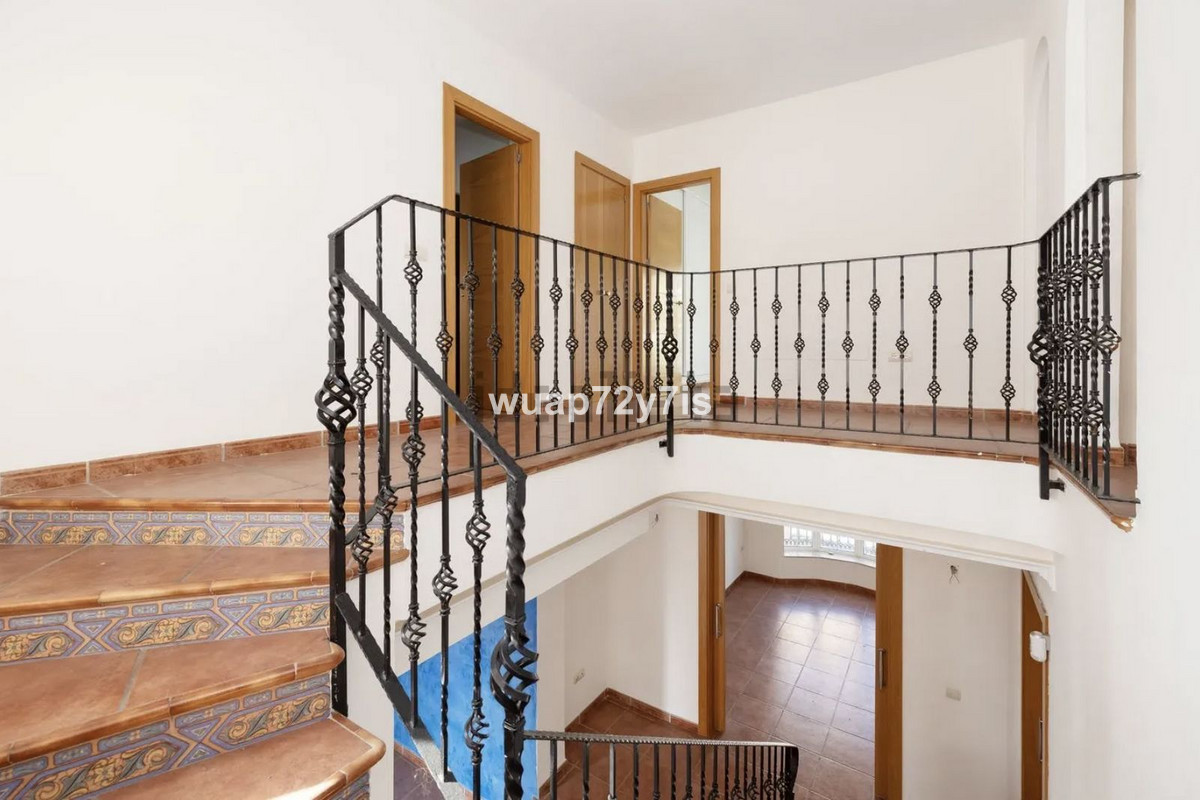 Huis te koop in Benalmadena | 5 slaapkamers H5142802