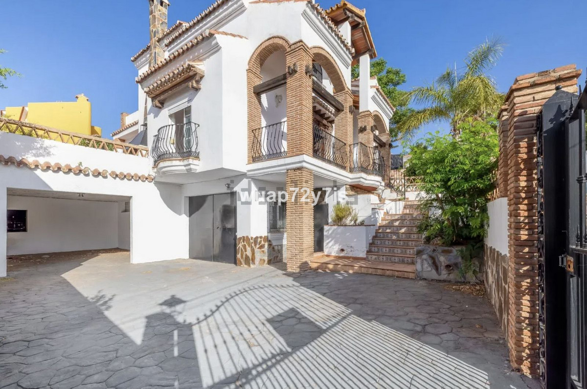 Huis te koop in Benalmadena | 5 slaapkamers H5142802