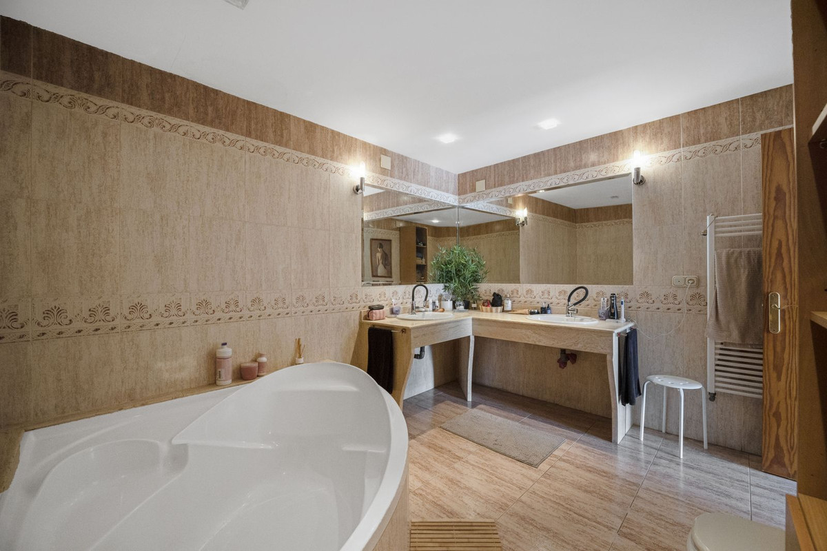 Property main view 48