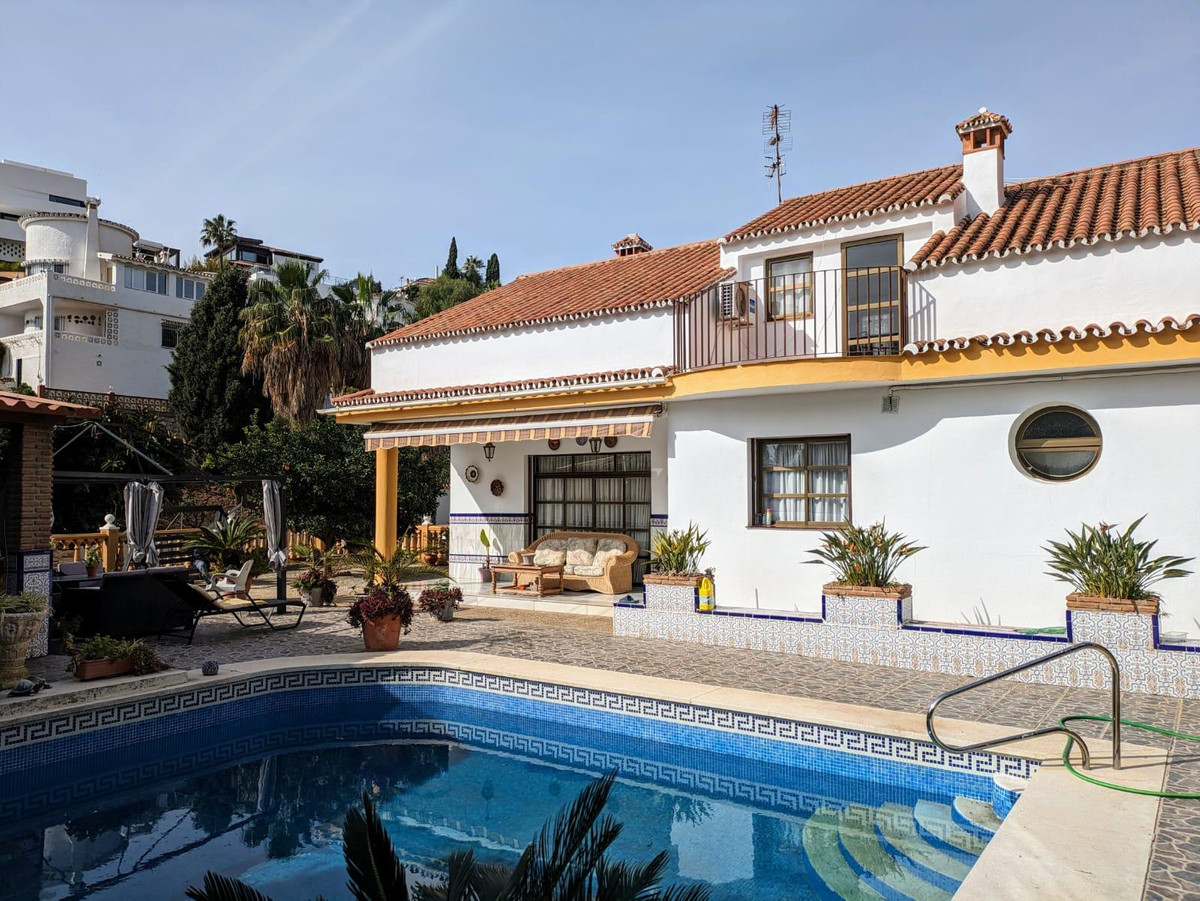 Huis te koop in Benalmadena | 5 slaapkamers H5301289