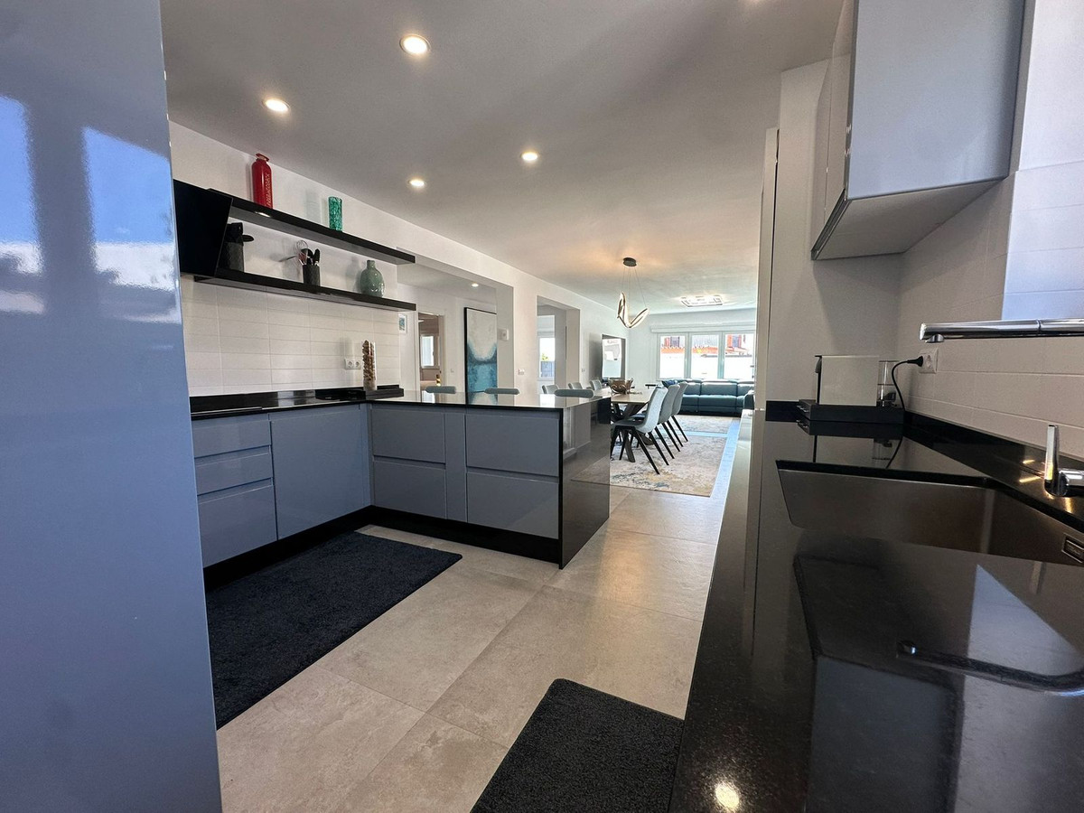 Huis te koop in Benalmadena | 4 slaapkamers H5364040