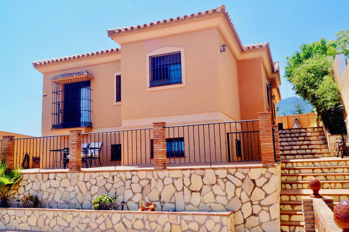 Huis te koop in Benalmadena | 4 slaapkamers H5374528