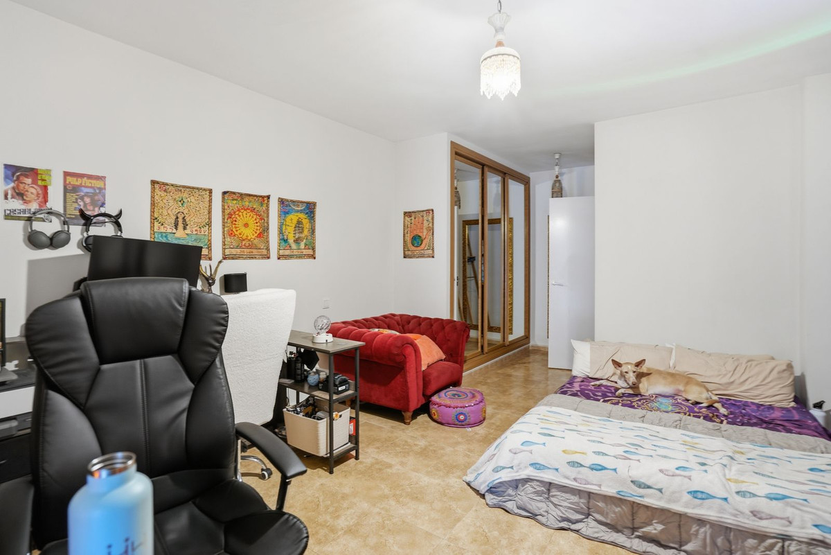 Property main view 44