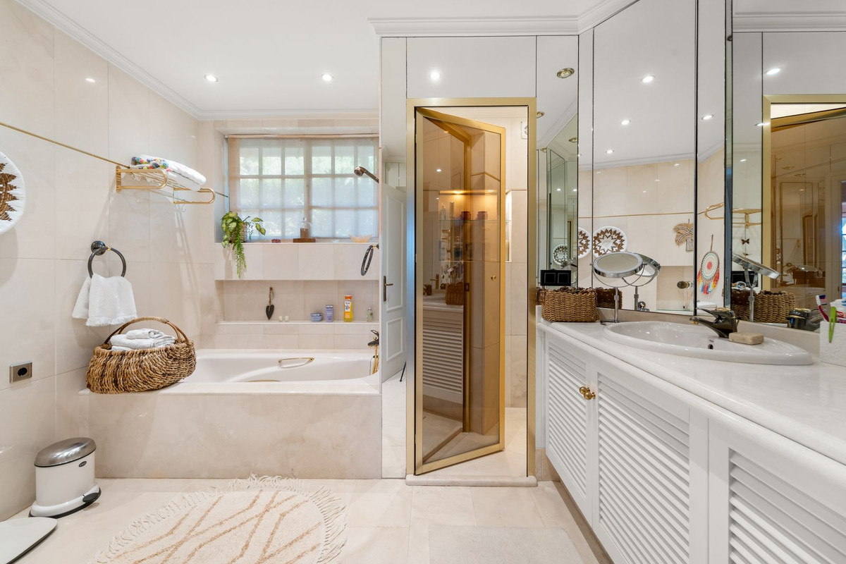 Huis te koop in Benalmadena | 8 slaapkamers H5411632