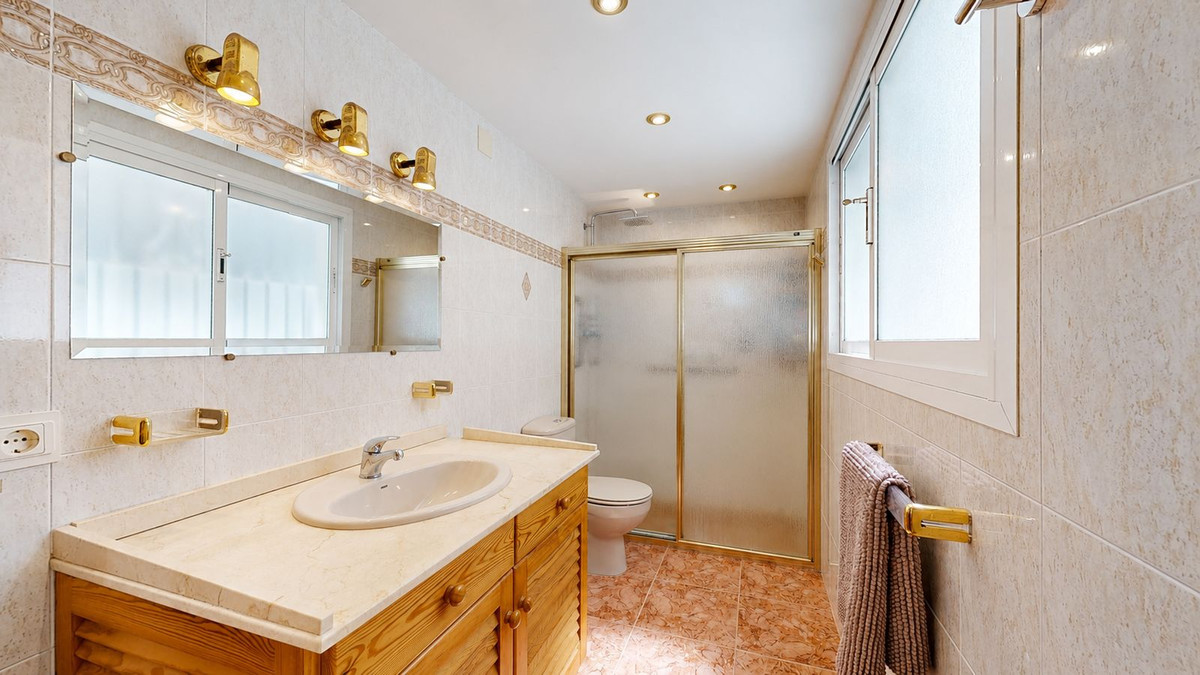 Huis te koop in Benalmadena | 4 slaapkamers H5442211