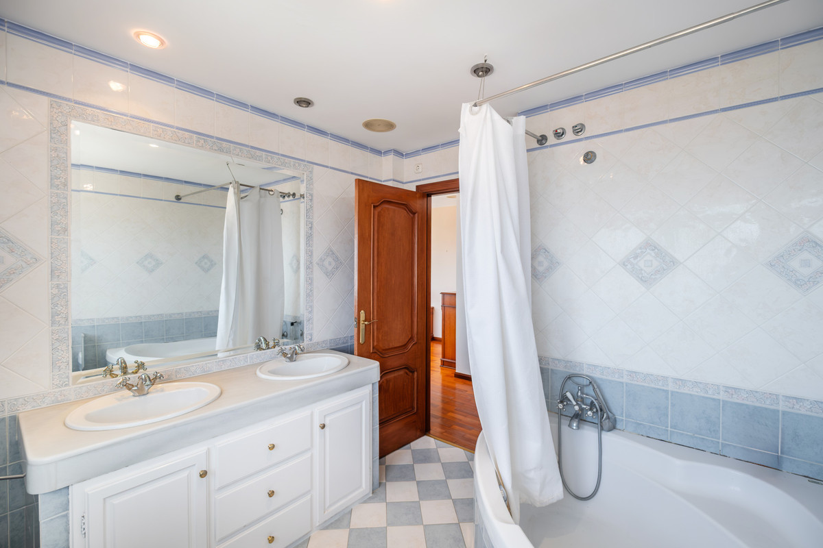 Huis te koop in Benalmadena | 5 slaapkamers H5512678