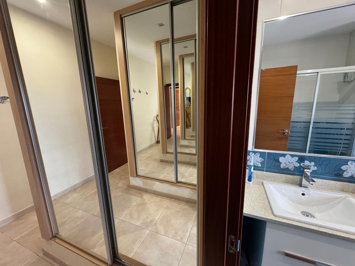 Huis te koop in Benalmadena Costa | 4 slaapkamers H5042200