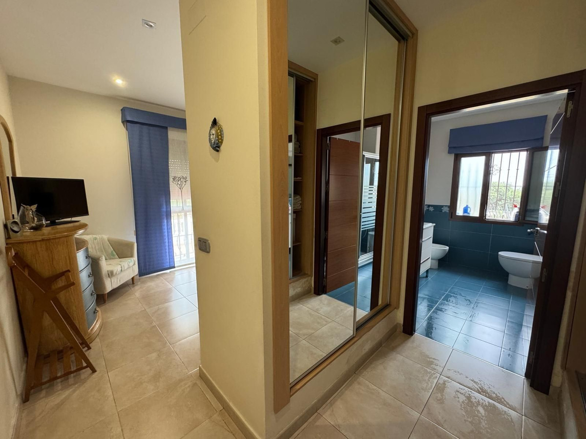Huis te koop in Benalmadena Costa | 4 slaapkamers H5042200
