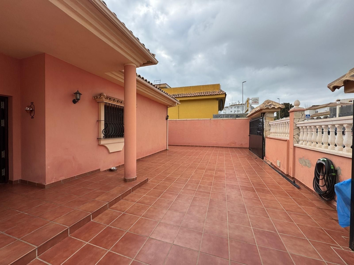 Huis te koop in Benalmadena Costa | 4 slaapkamers H5042200