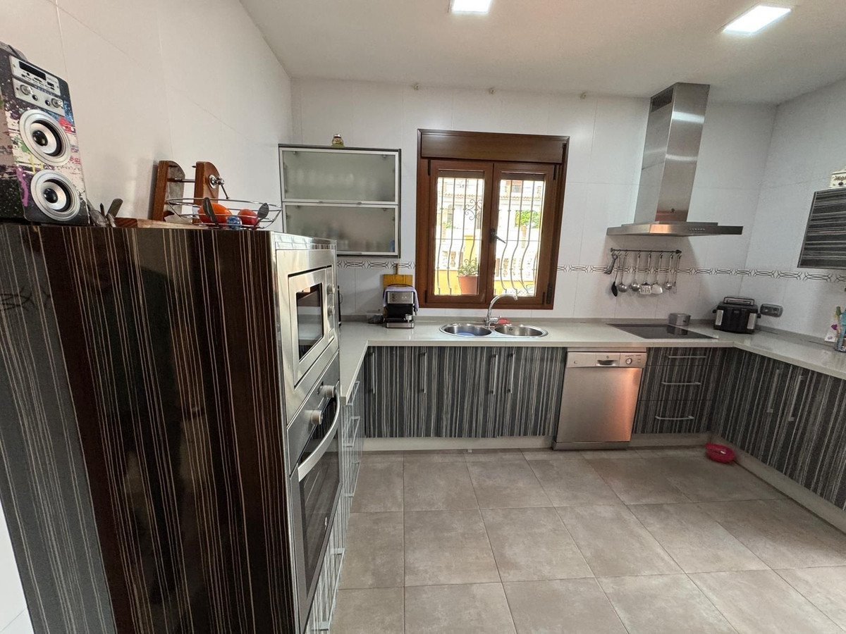 Huis te koop in Benalmadena Costa | 4 slaapkamers H5042200