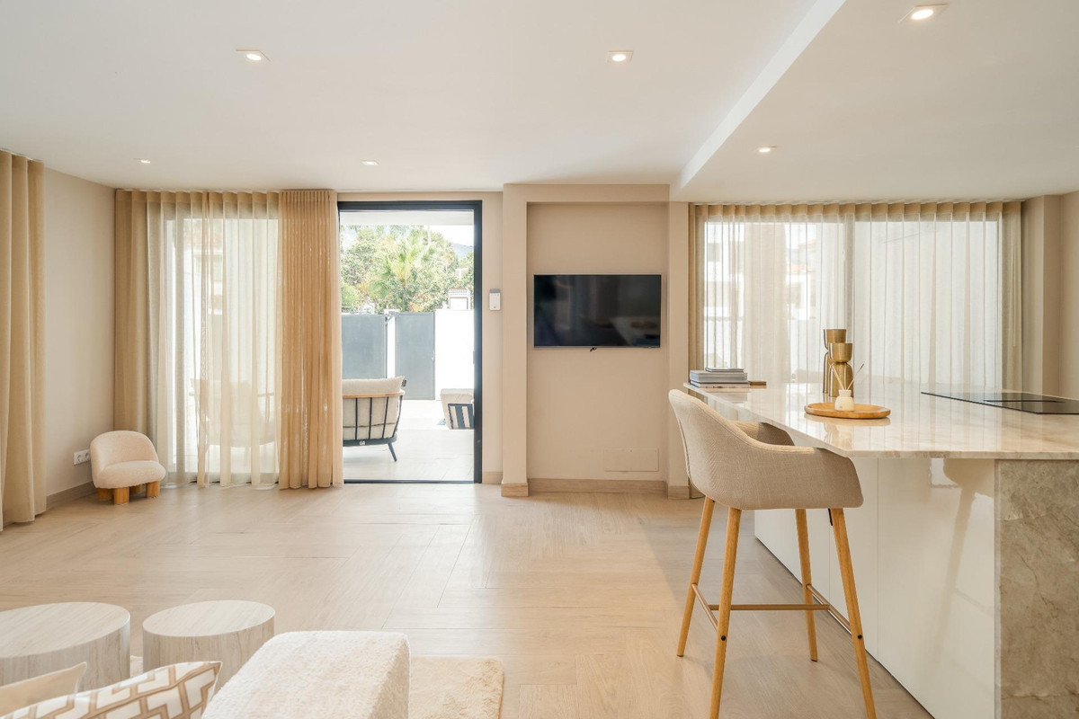 Huis te koop in Benalmadena Costa | 7 slaapkamers H5046889