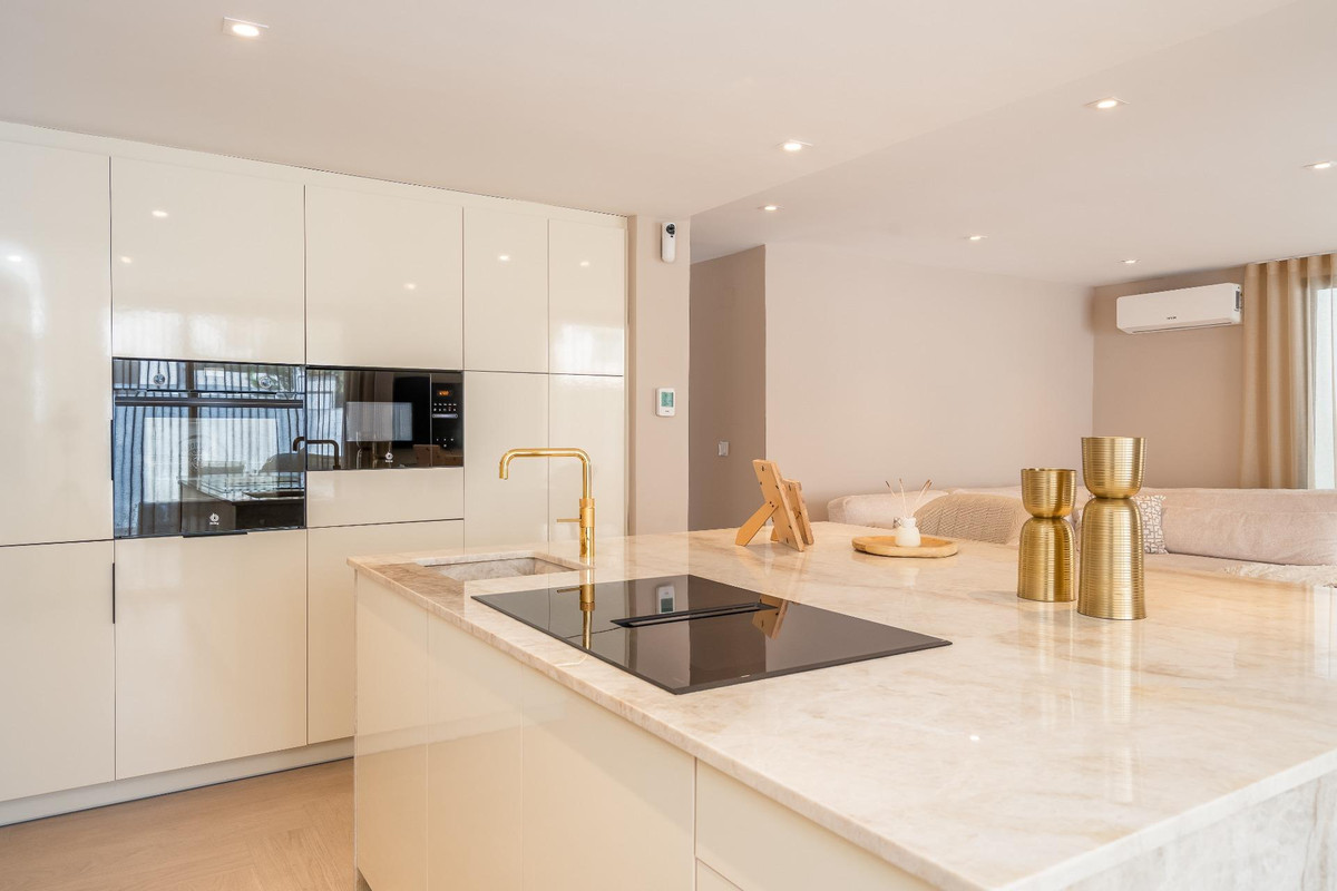 Huis te koop in Benalmadena Costa | 7 slaapkamers H5046889