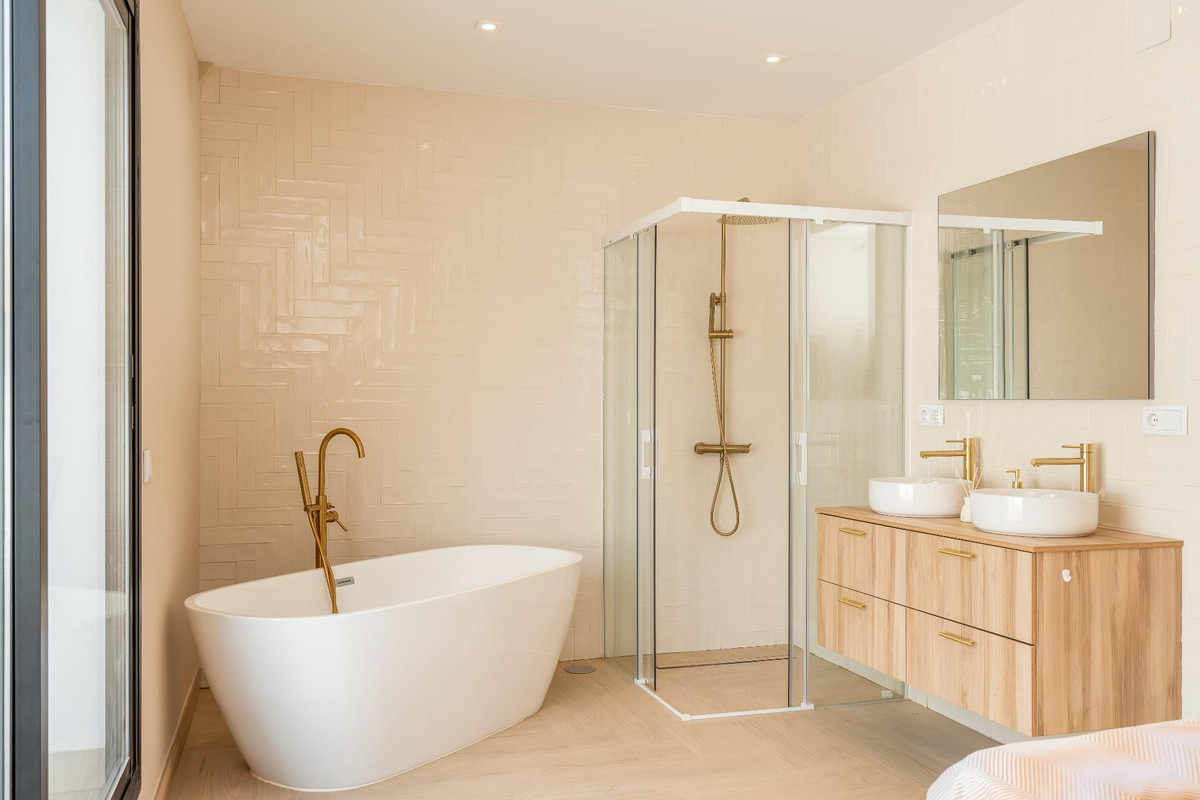 Huis te koop in Benalmadena Costa | 7 slaapkamers H5046889