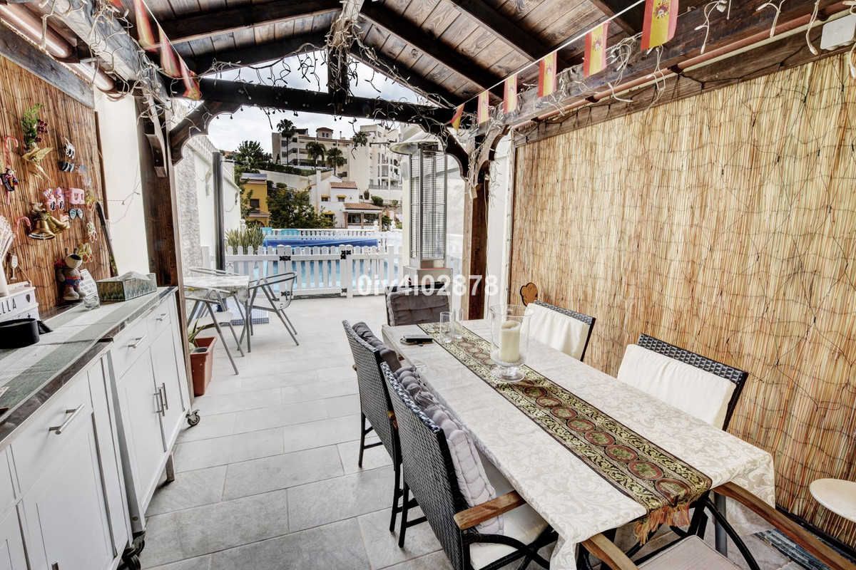 Huis te koop in Benalmadena Costa | 6 slaapkamers H5056513