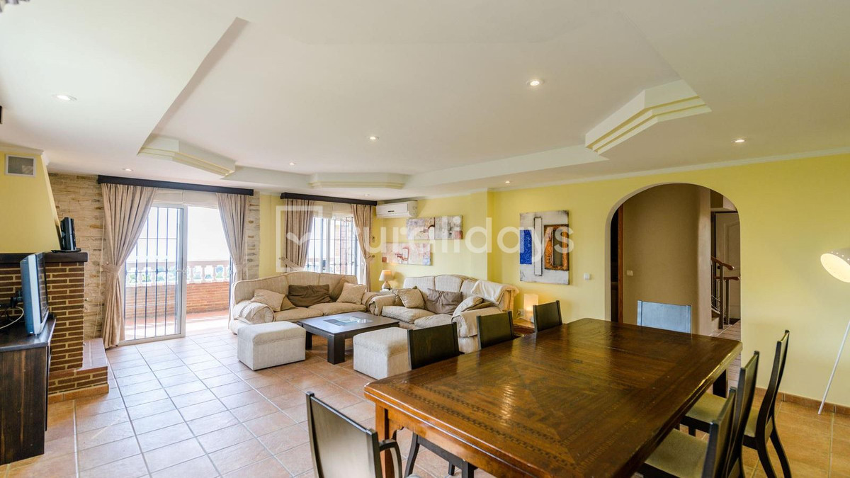 Huis te koop in Benalmadena Costa | 6 slaapkamers H5103808