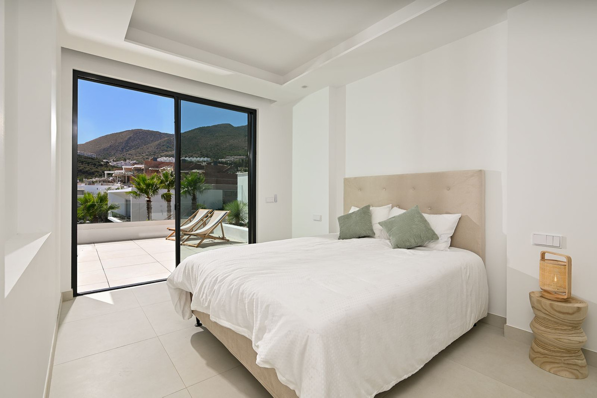 House for sale in Benalmadena Costa | 4 bedrooms H5122768
