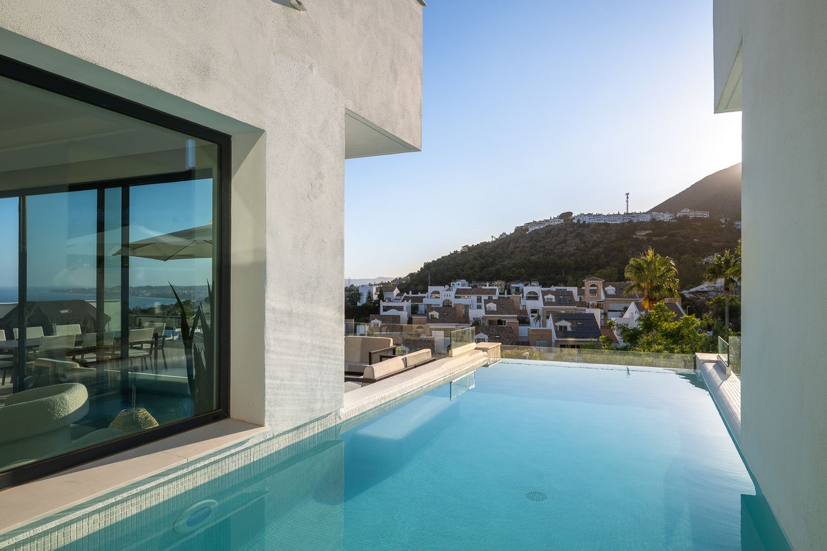 House for sale in Benalmadena Costa | 4 bedrooms H5122768