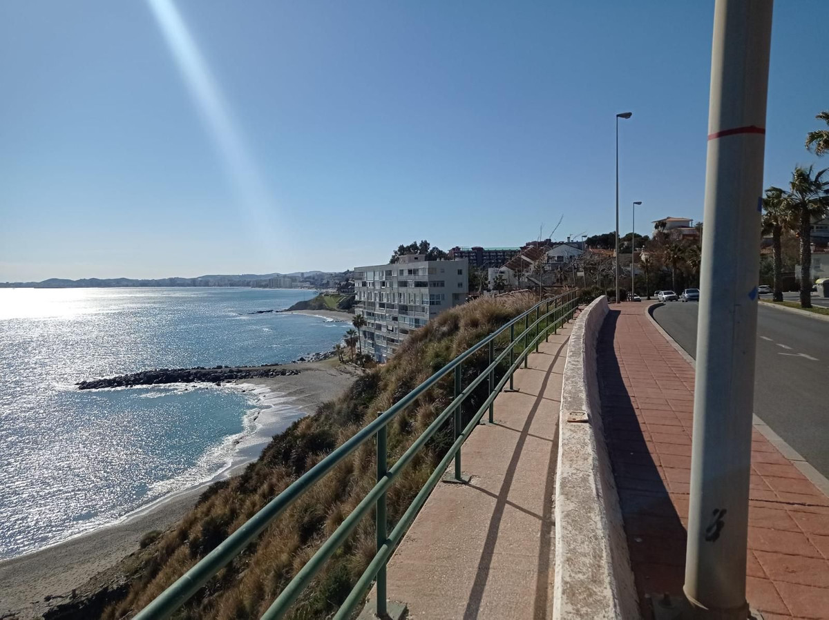 Appartement te koop in Benalmadena Costa | 2 slaapkamers H5131423