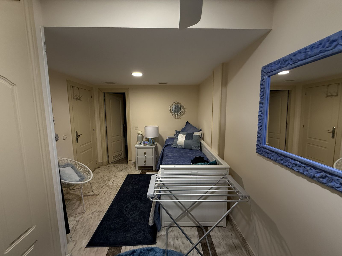 Property main view 64