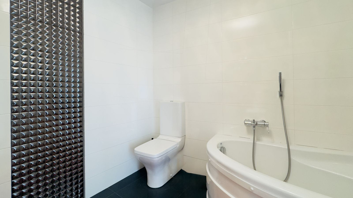 Property main view 44