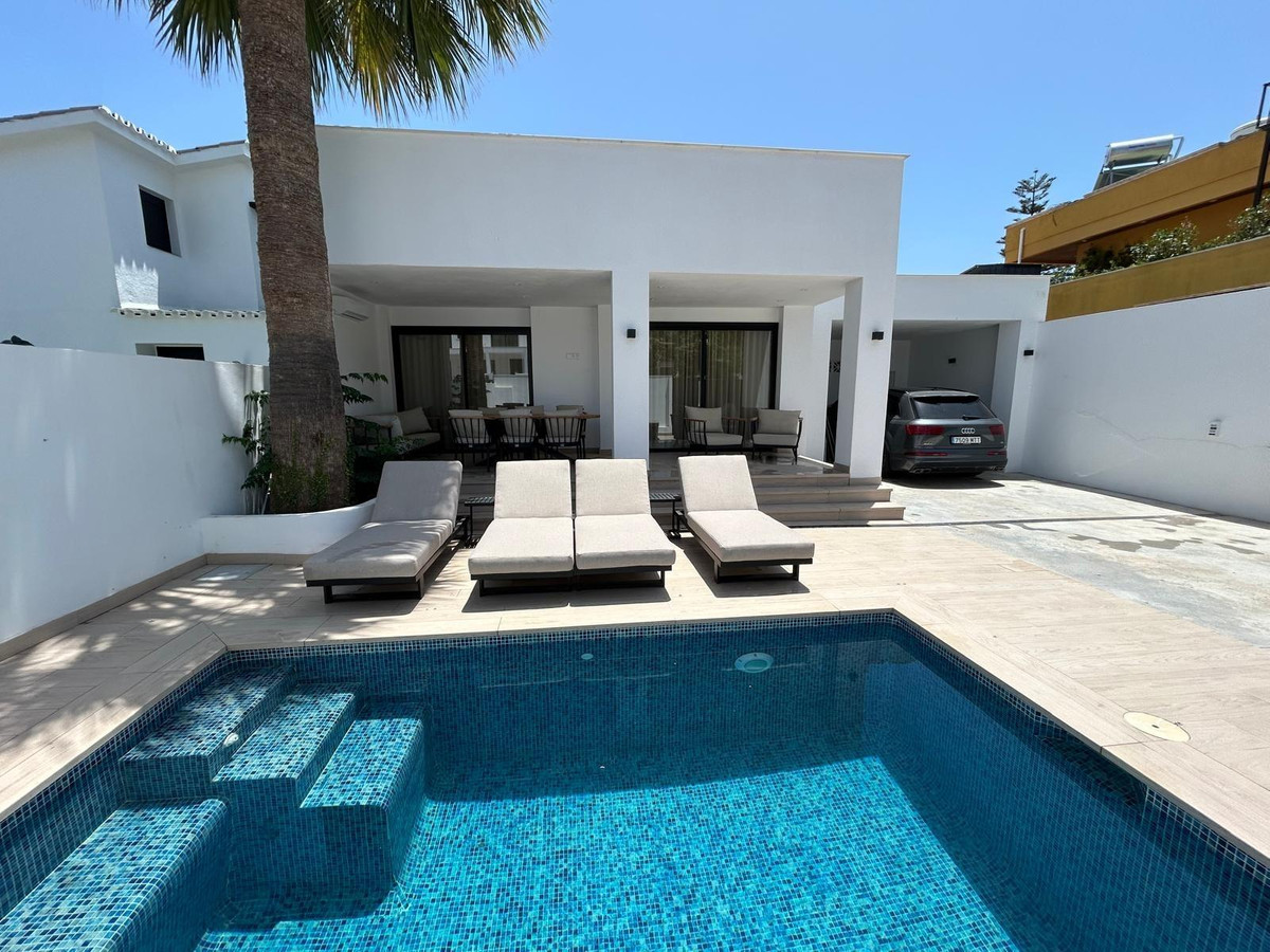 Huis te koop in Benalmadena Costa | 7 slaapkamers H5286799